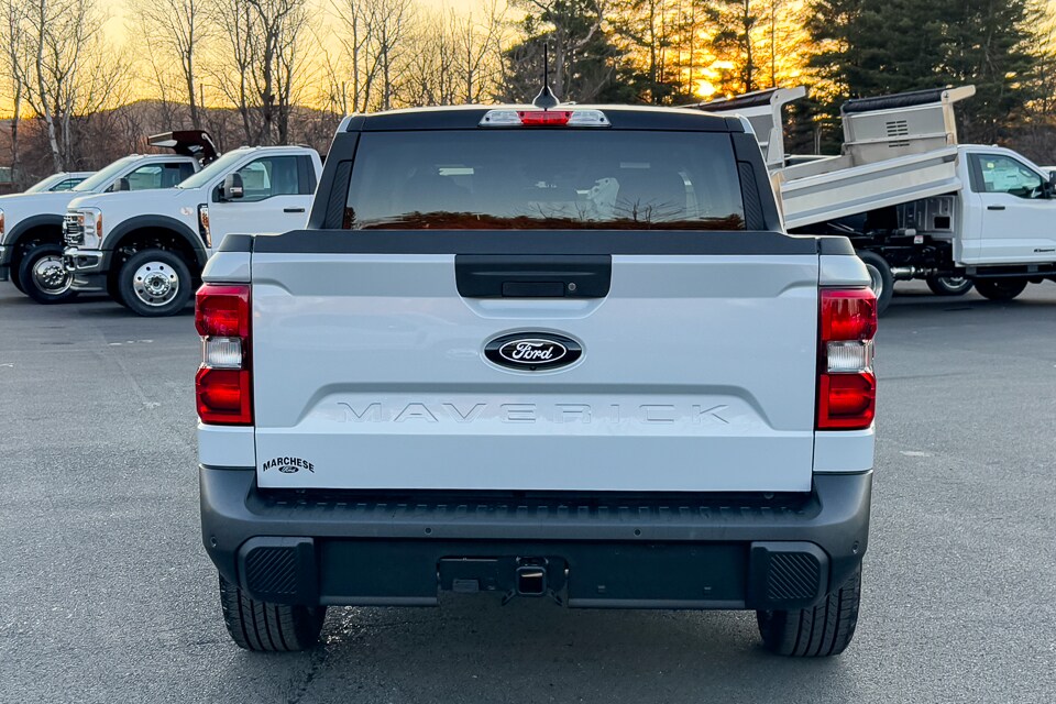 2025 Ford Maverick XLT photo 3