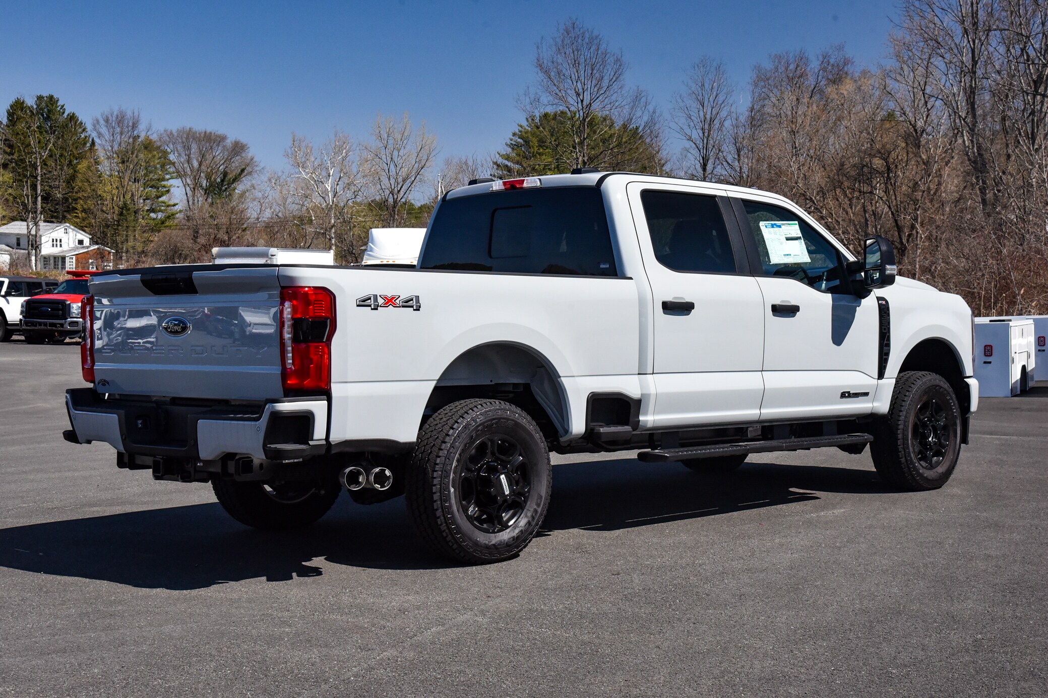 2025 Ford F-350 photo 3