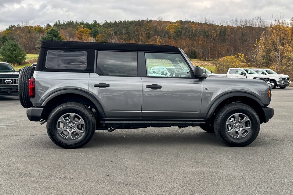 2025 Ford Bronco Big Bend photo 2