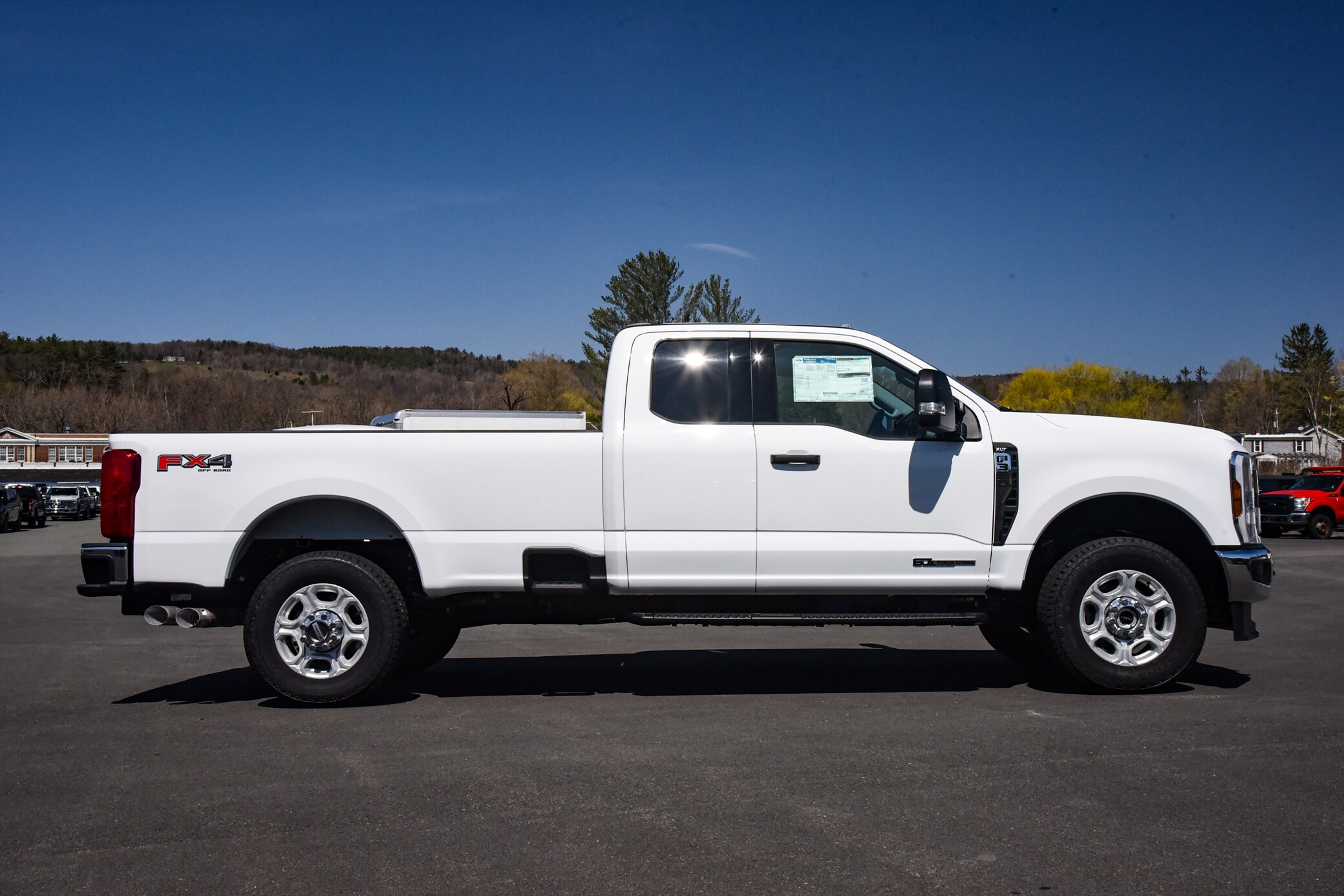 2025 Ford F-350 photo 2