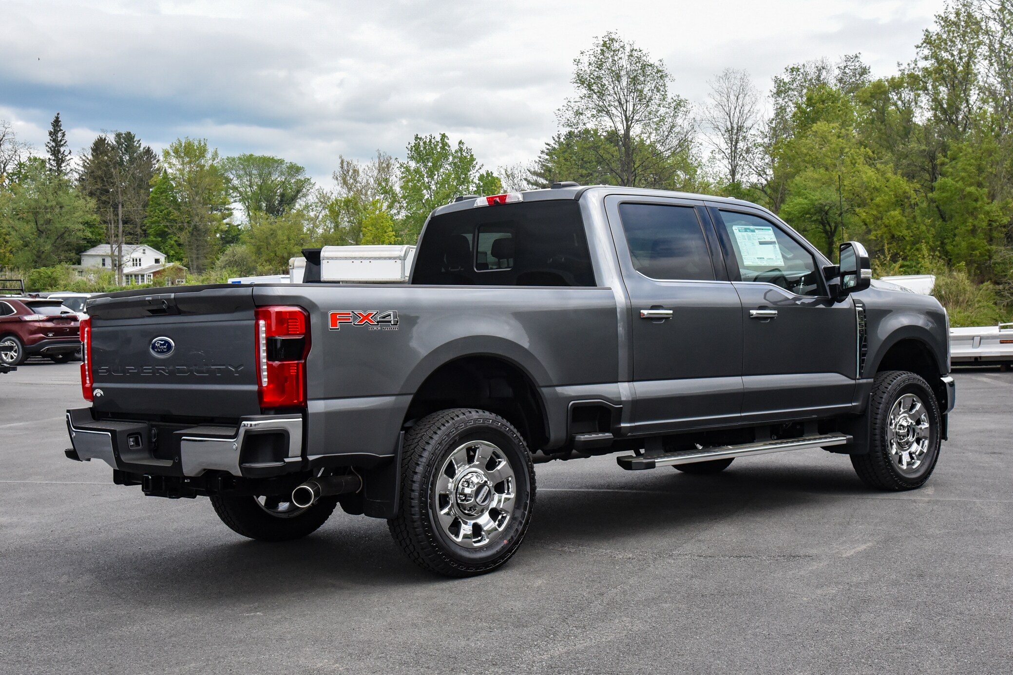 2025 Ford F-350 photo 3