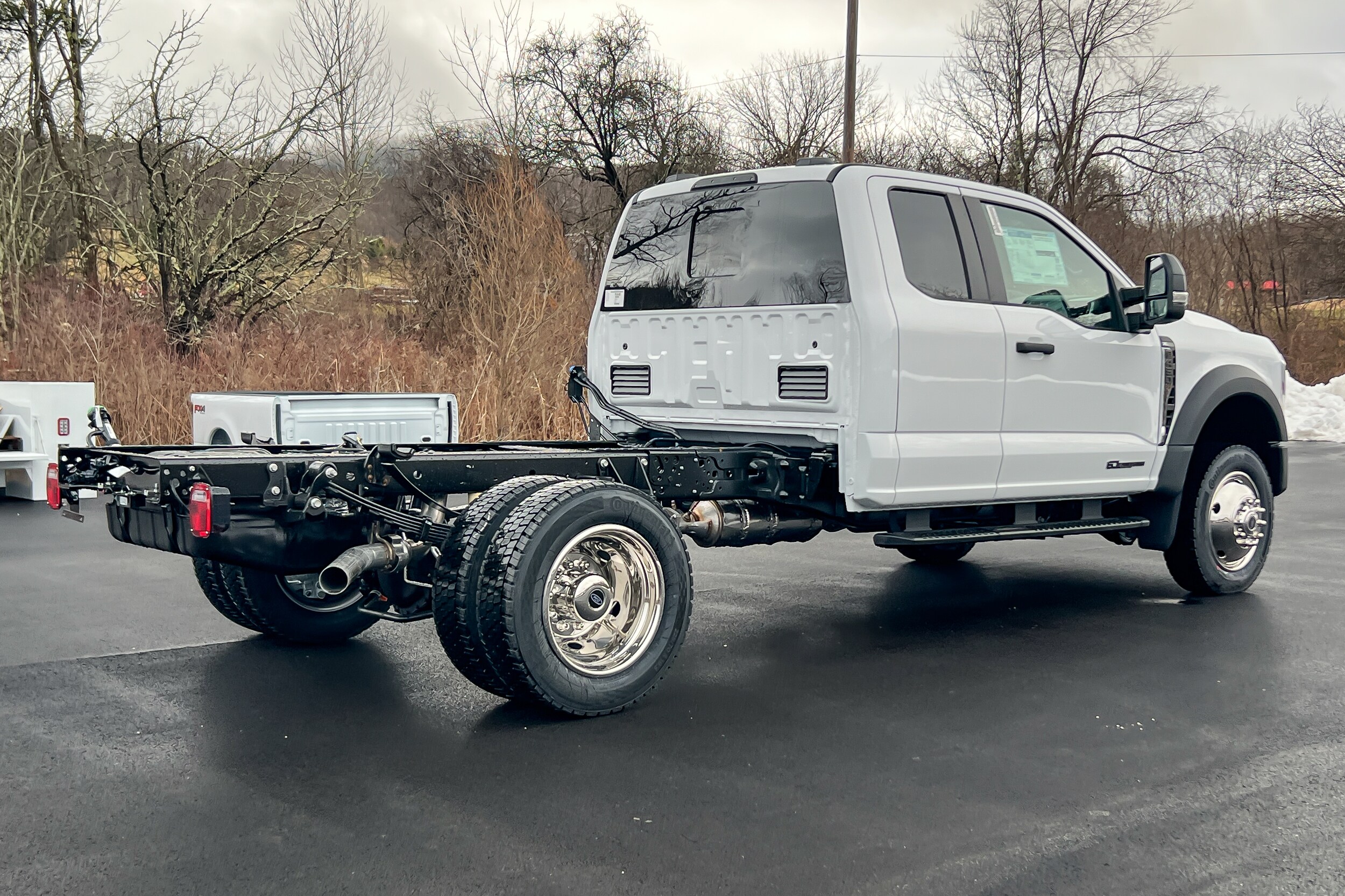 2024 Ford F-450 photo 3