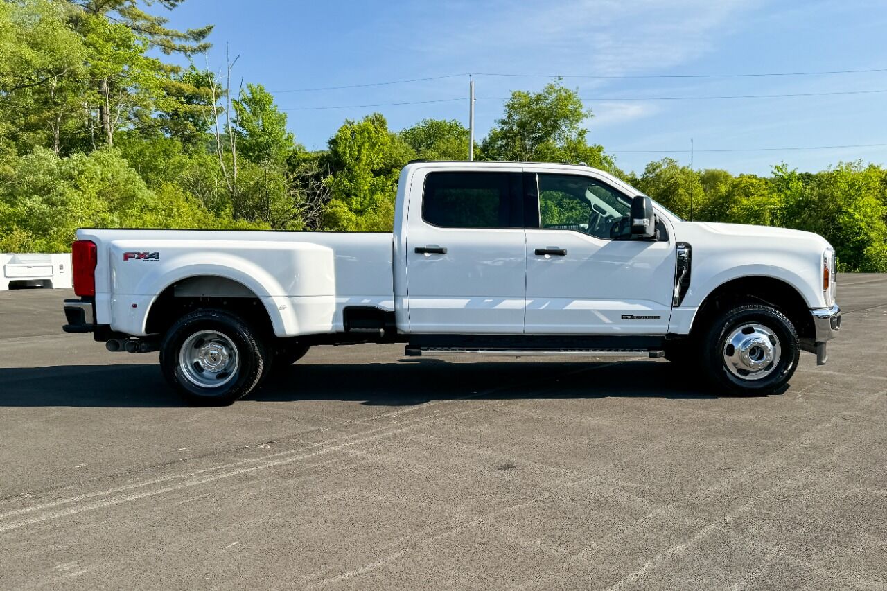 Used 2024 Ford F-350 Super Duty XLT with VIN 1FT8W3DT6REC29354 for sale in New Lebanon, NY