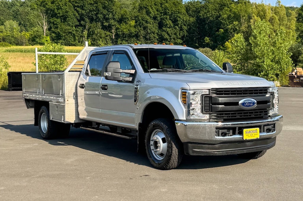 Used 2019 Ford F-350 Super Duty XL 4x4 4dr Crew Cab 179 in. WB DRW Chassis Chassis