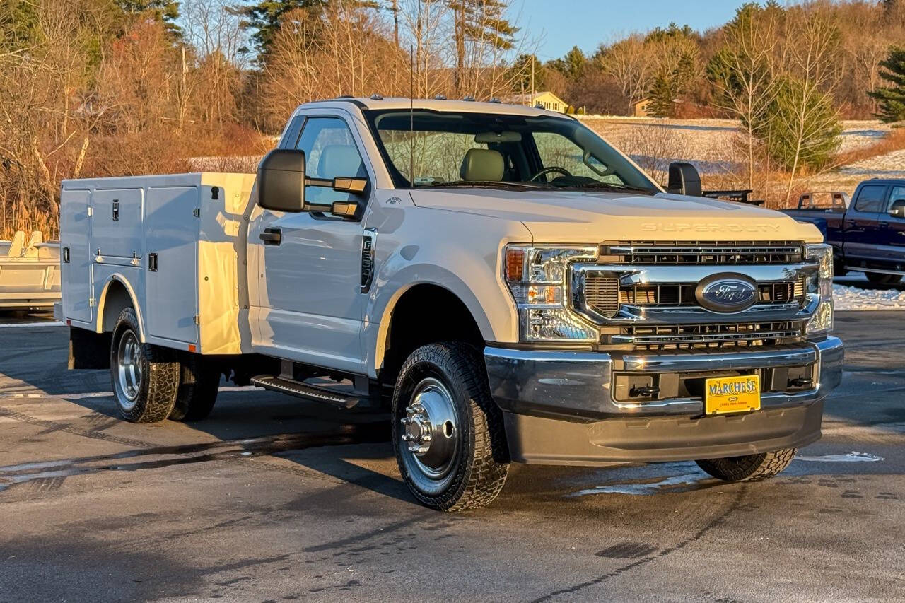 2021 Ford F-350 Super Duty Chassis Cab XL's photo
