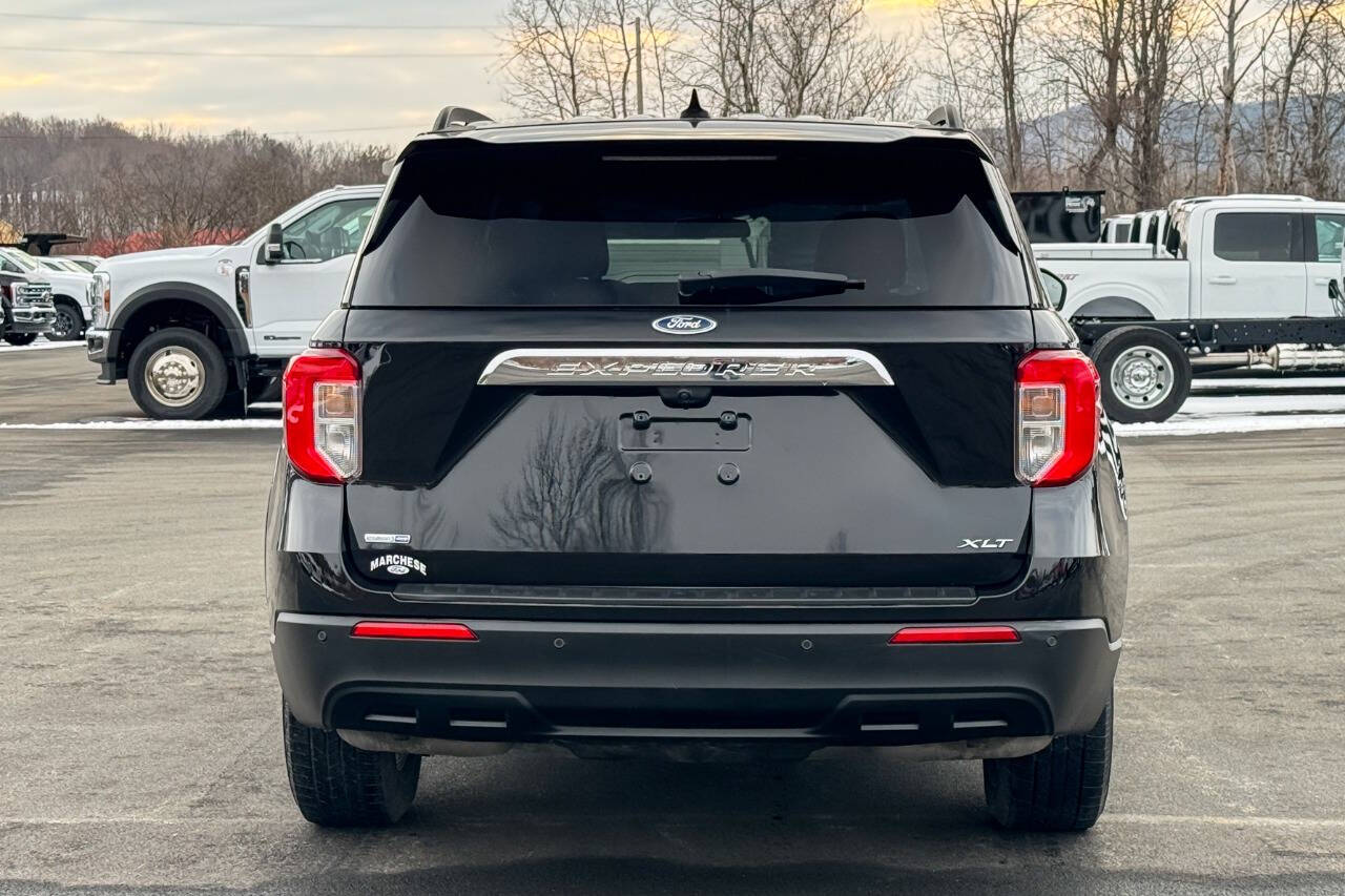 2020 Ford Explorer XLT photo 4