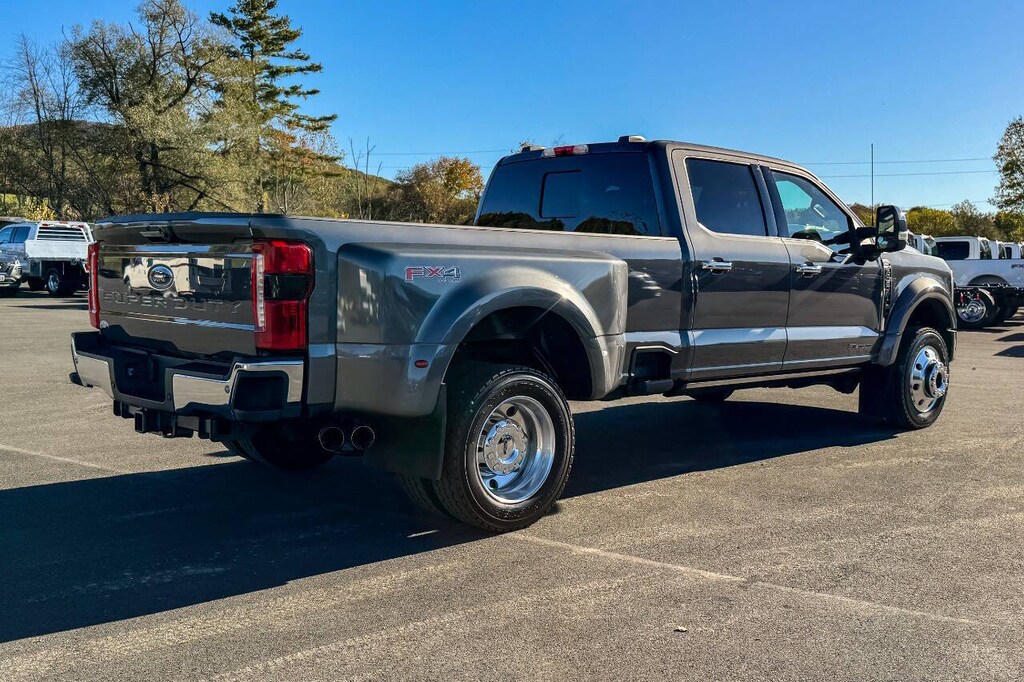 Used 2023 Ford F-450 Super Duty Lariat 4x4 4dr Crew Cab 8 ft. LB DRW Pickup Pickup Truck