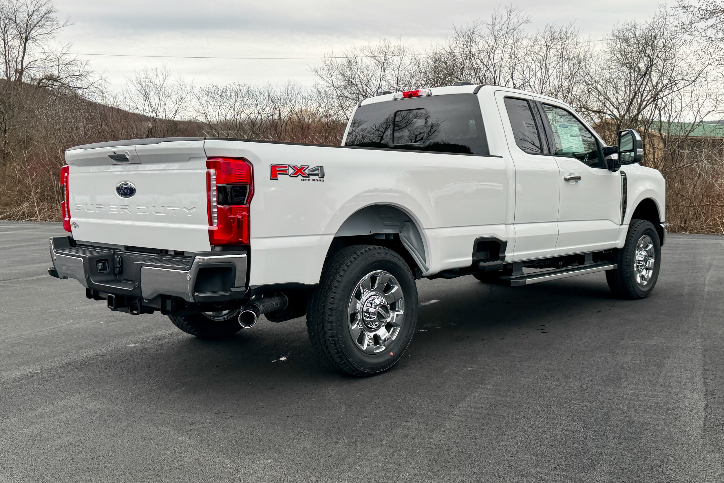 2024 Ford F-350 photo 3