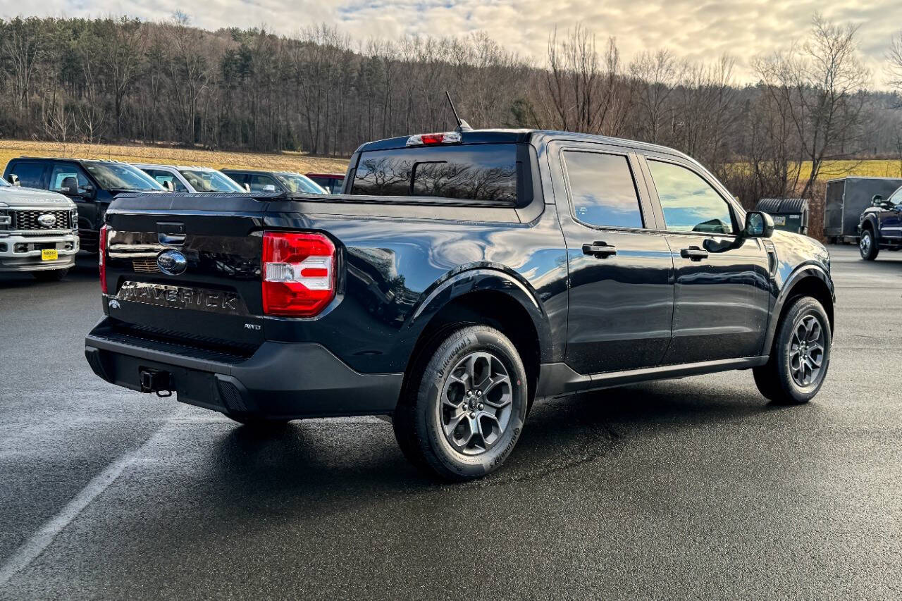 2023 Ford Maverick XLT photo 3