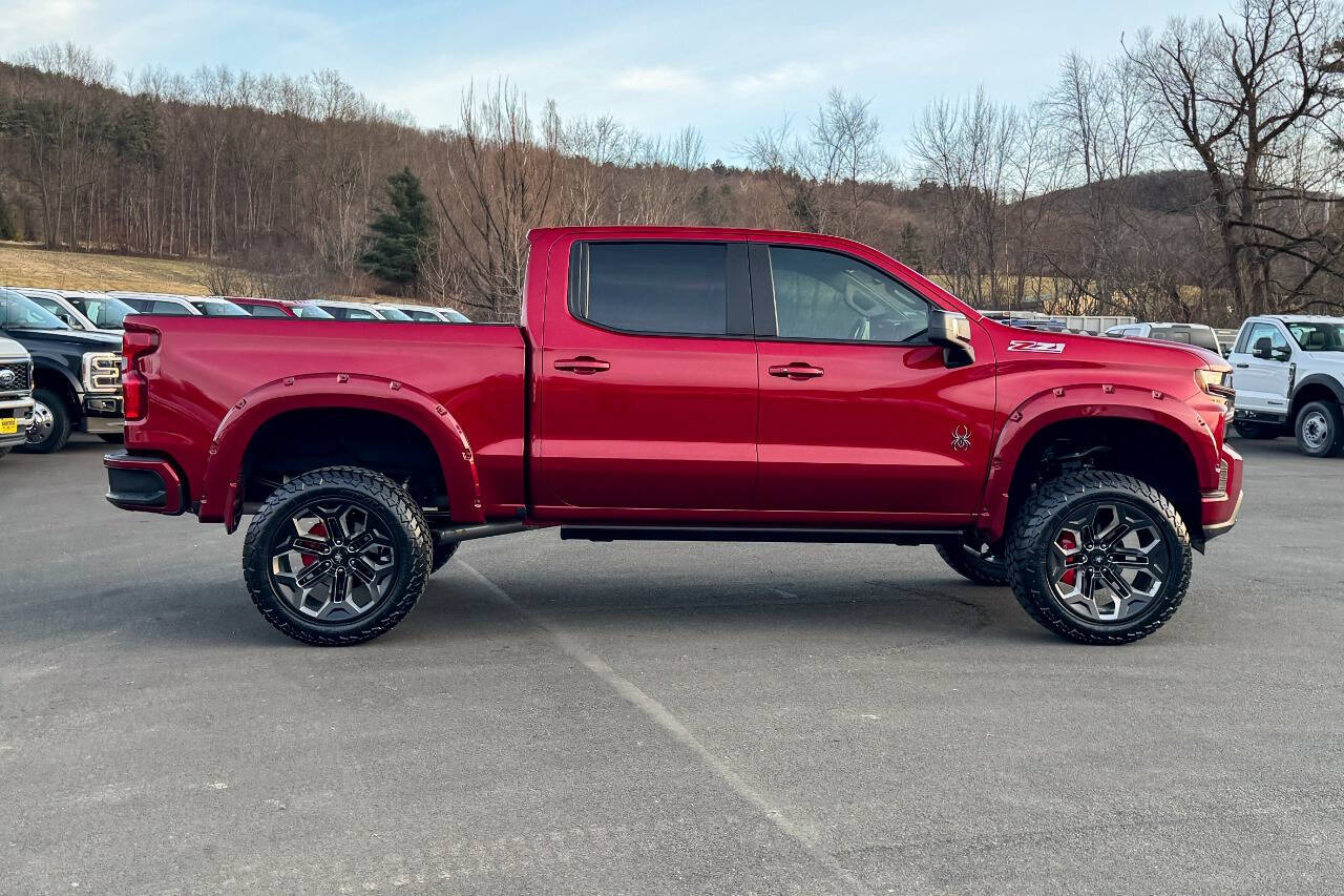 2022 Chevrolet Silverado 1500 RST photo 2