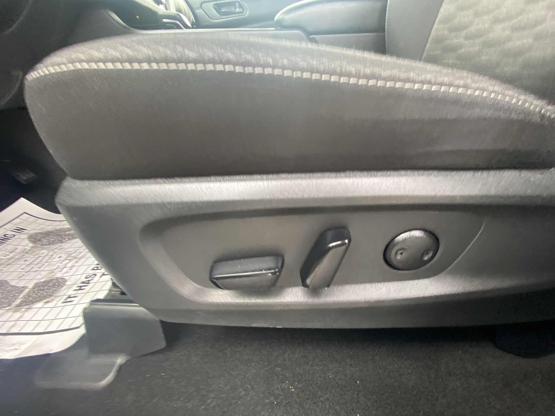 2024 Nissan Pathfinder SV - Photo 12