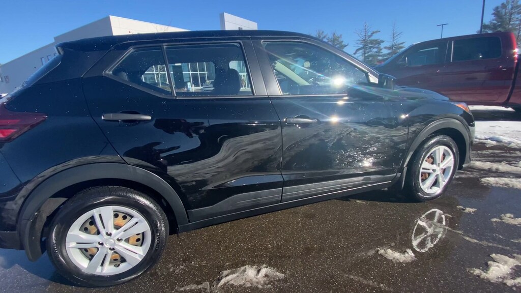 Used 2021 Nissan Kicks S SUV