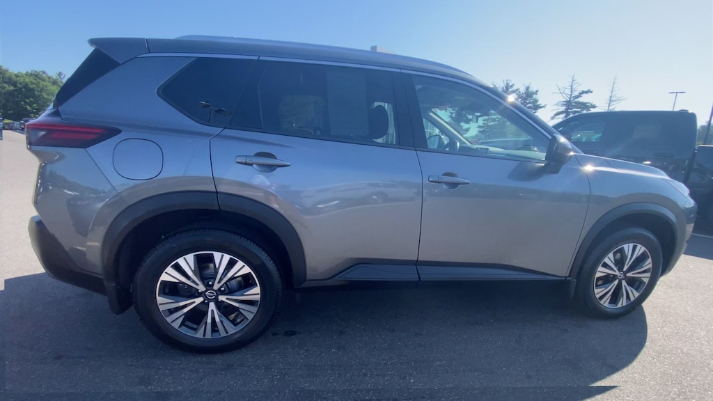 Used 2021 Nissan Rogue SV SUV