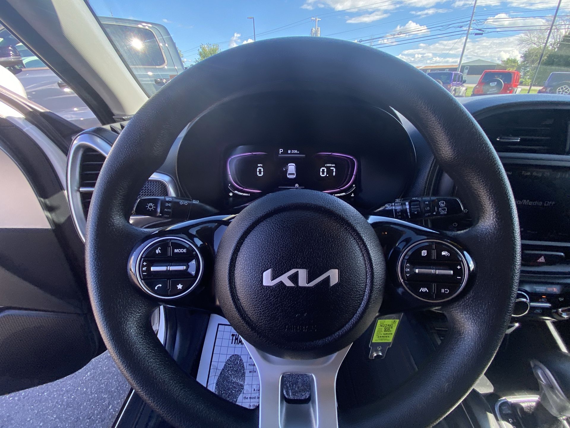 2024 Kia Soul LX - Photo 14