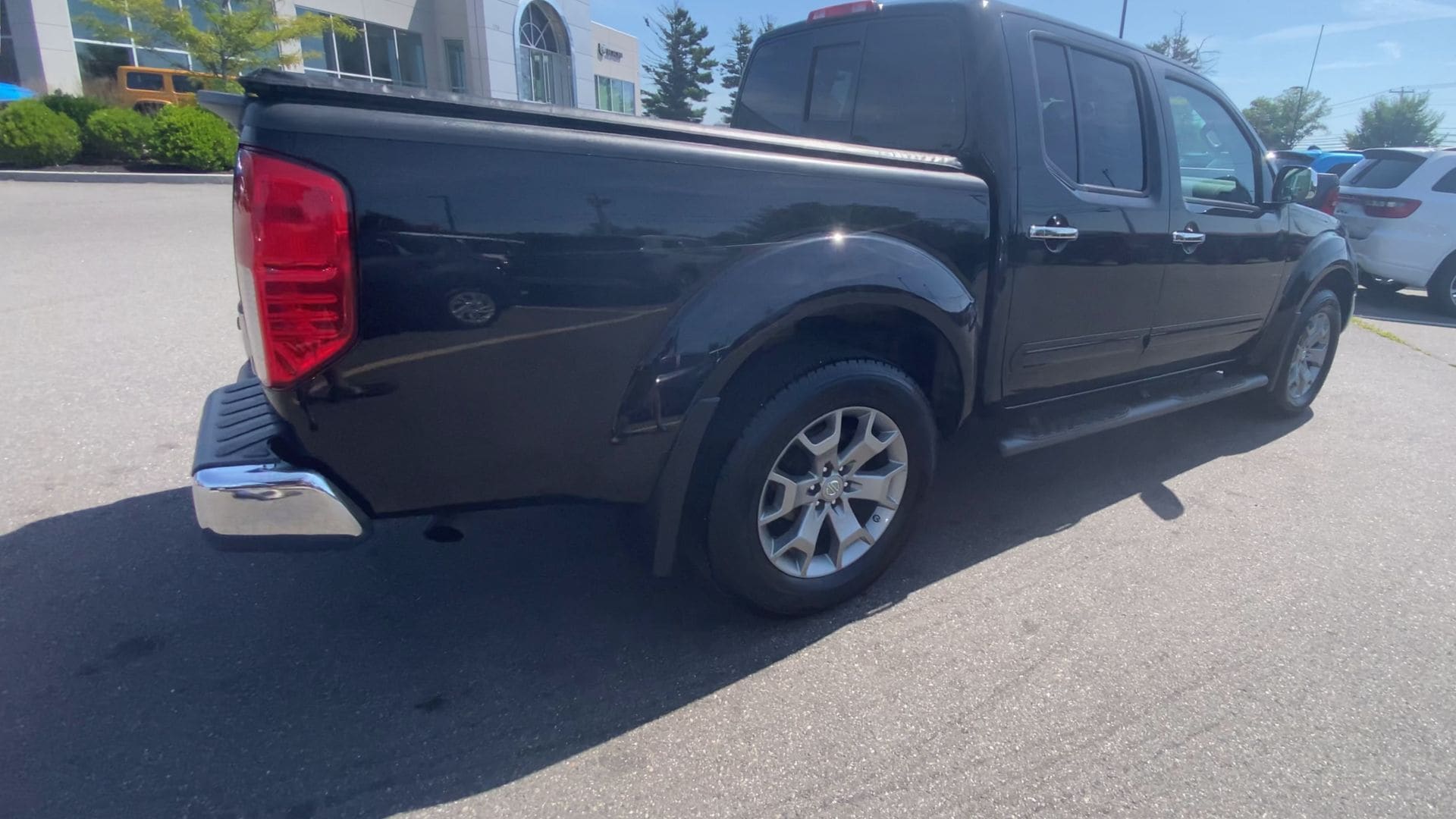 Gray (Magnetic Black Pearl G41) 2019 Nissan Frontier Pickup Truck Four-Wheel Drive 5-Speed Automatic