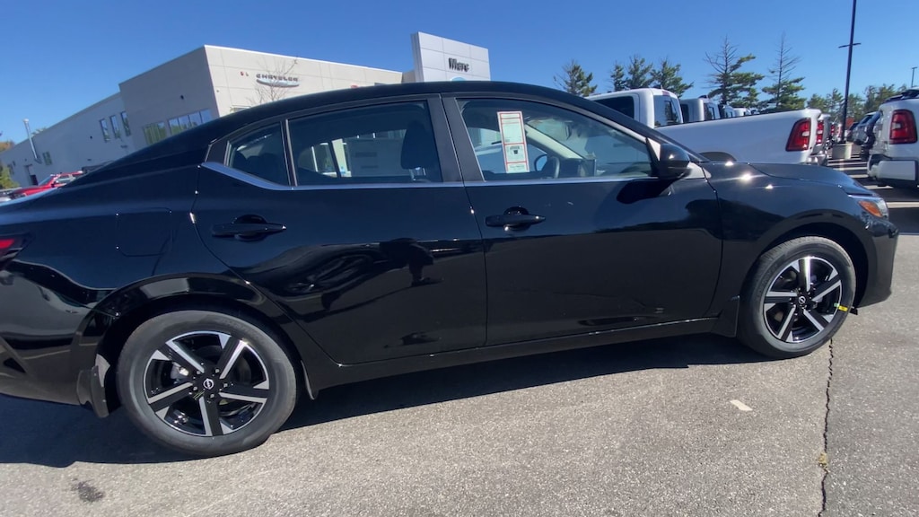 New 2025 Nissan Sentra SV Sedan