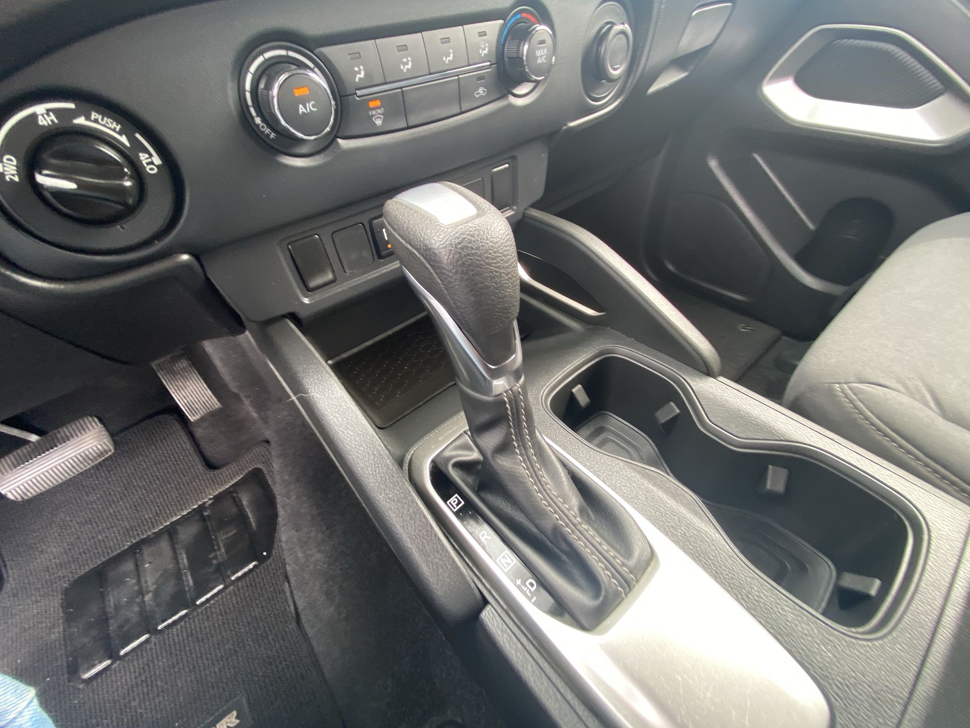 2023 Nissan Frontier SV - Photo 19