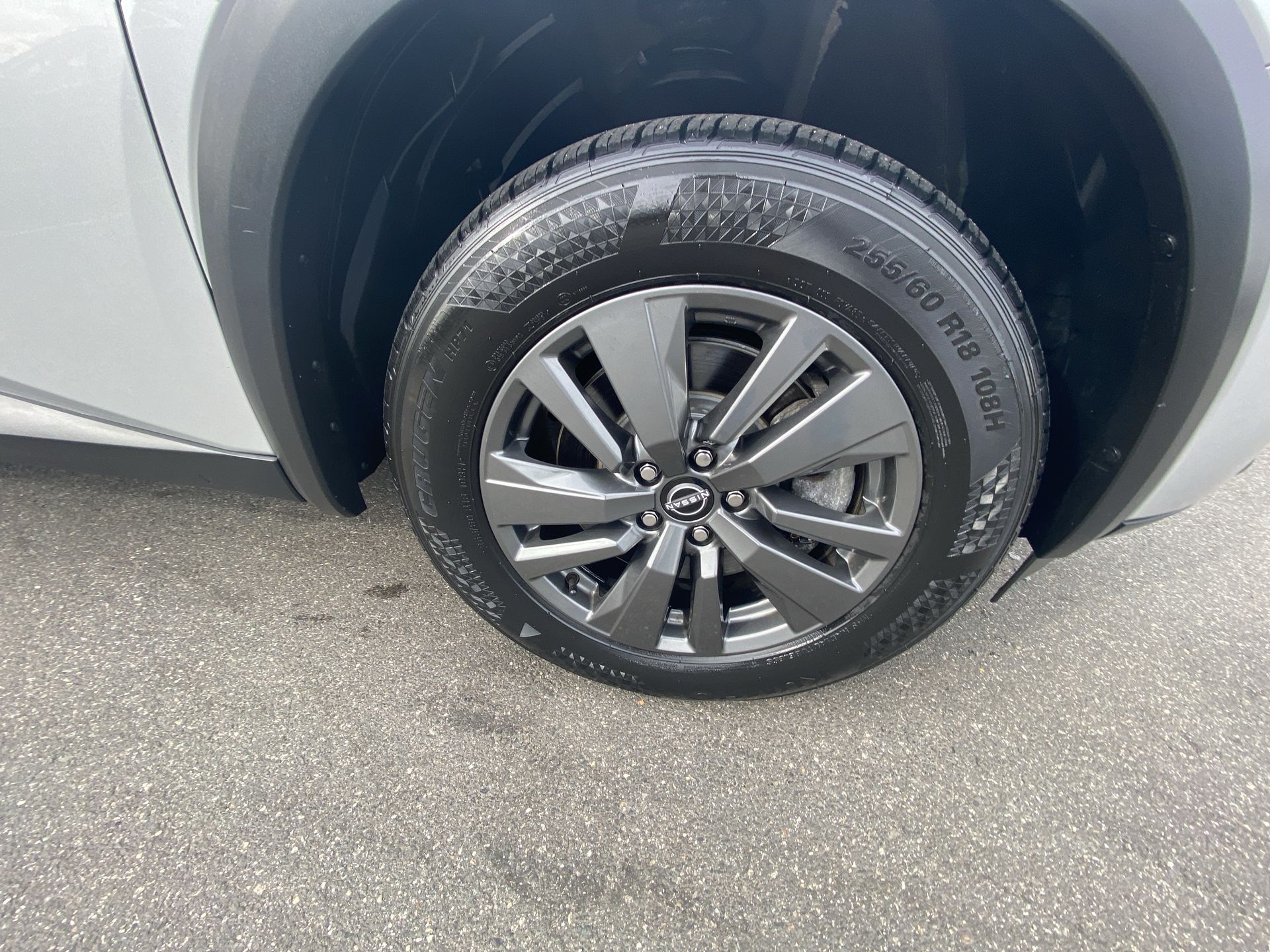 2024 Nissan Pathfinder SV - Photo 10