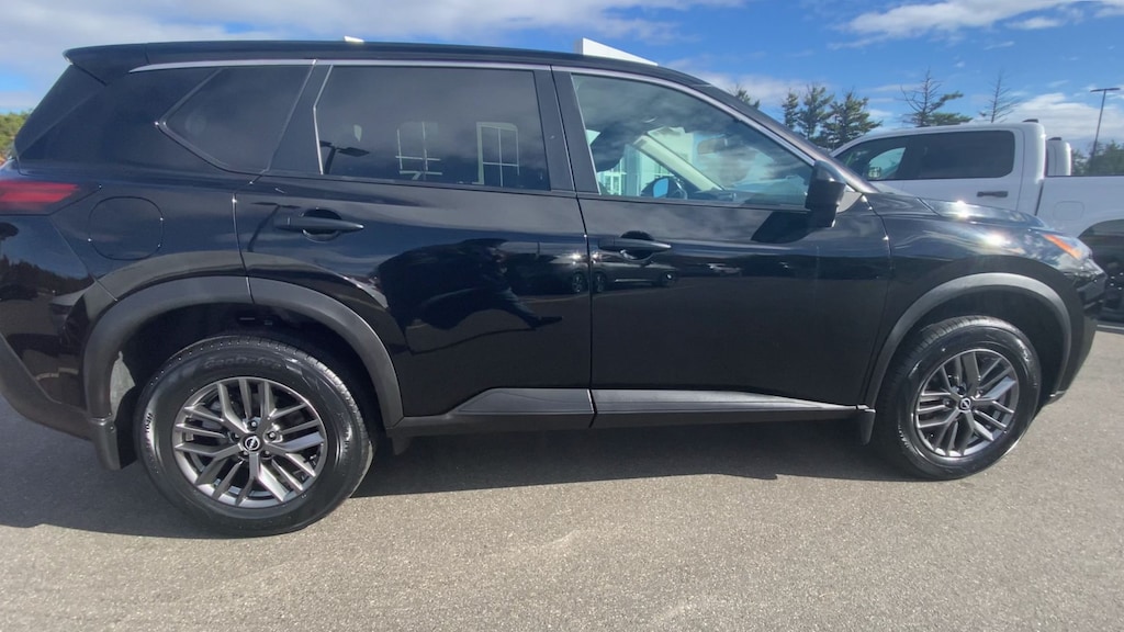 Used 2023 Nissan Rogue S SUV