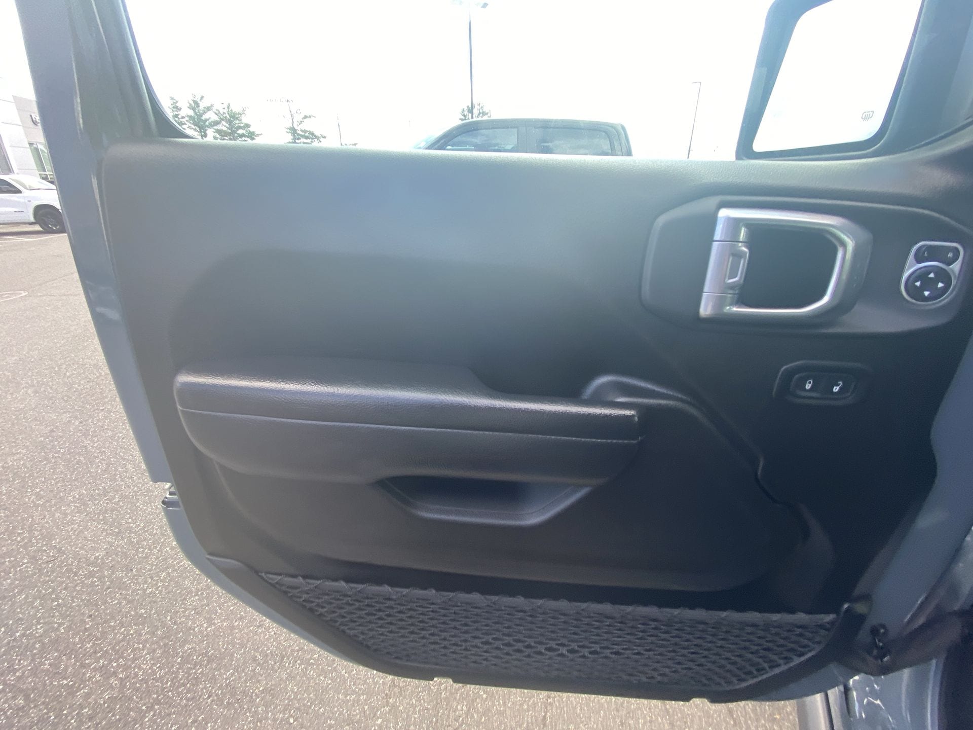 2025 Jeep Wrangler 4-Door Rubicon - Photo 13