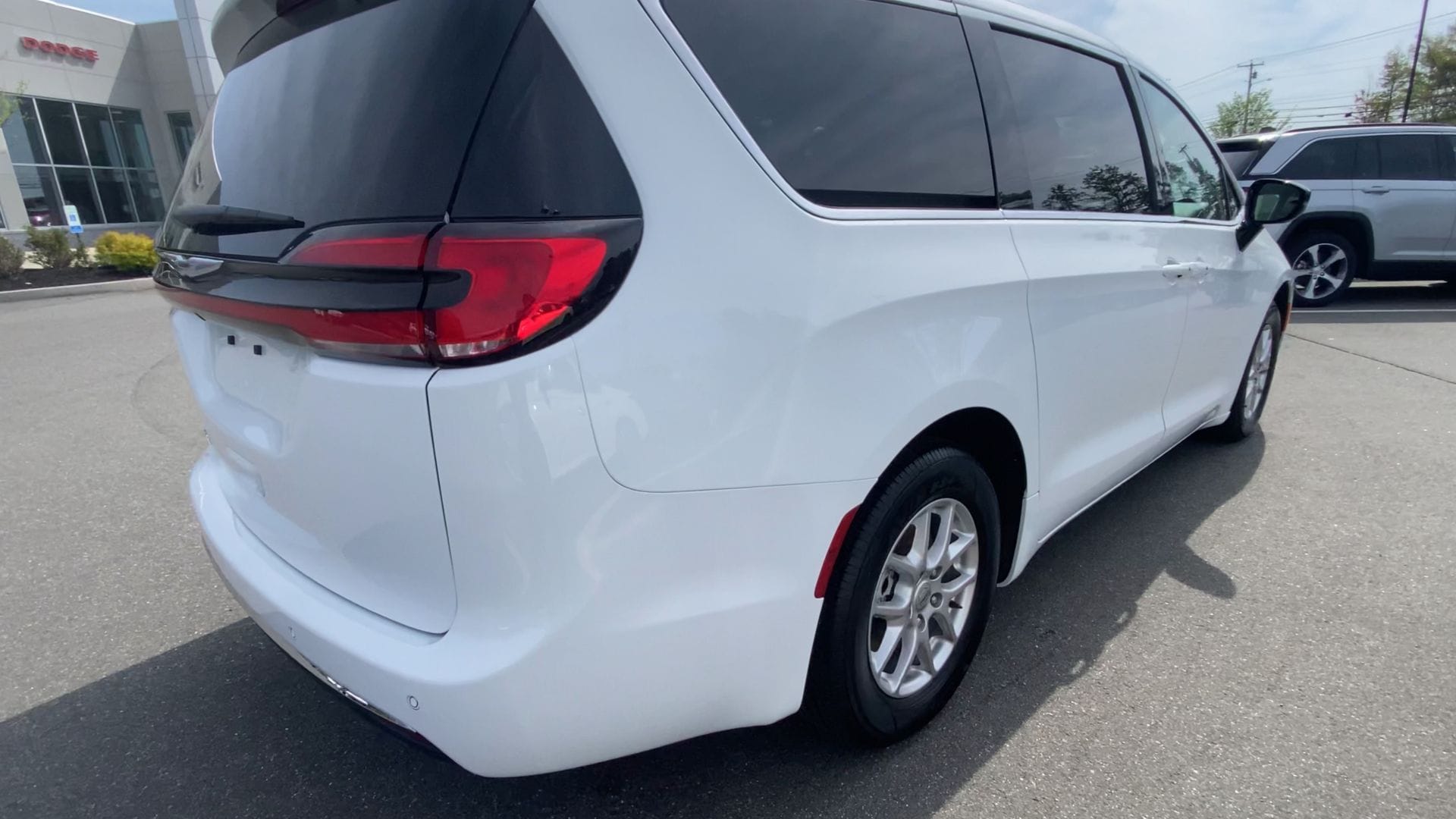 Used 2024 Chrysler Pacifica Touring L with VIN 2C4RC1BG9RR125192 for sale in Sanford, ME