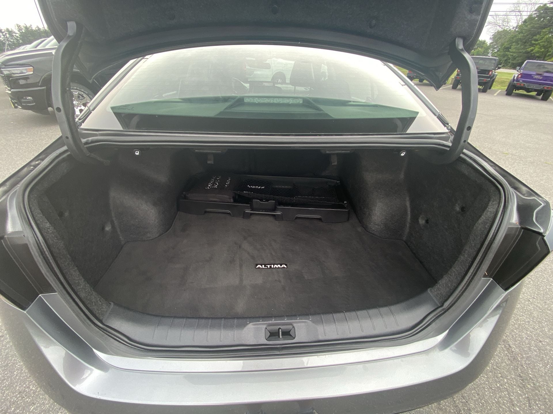 2024 Nissan Altima SR - Photo 23