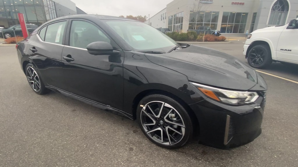 New 2025 Nissan Sentra SR Sedan