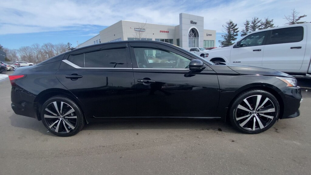 Used 2021 Nissan Altima 2.5 Platinum Sedan