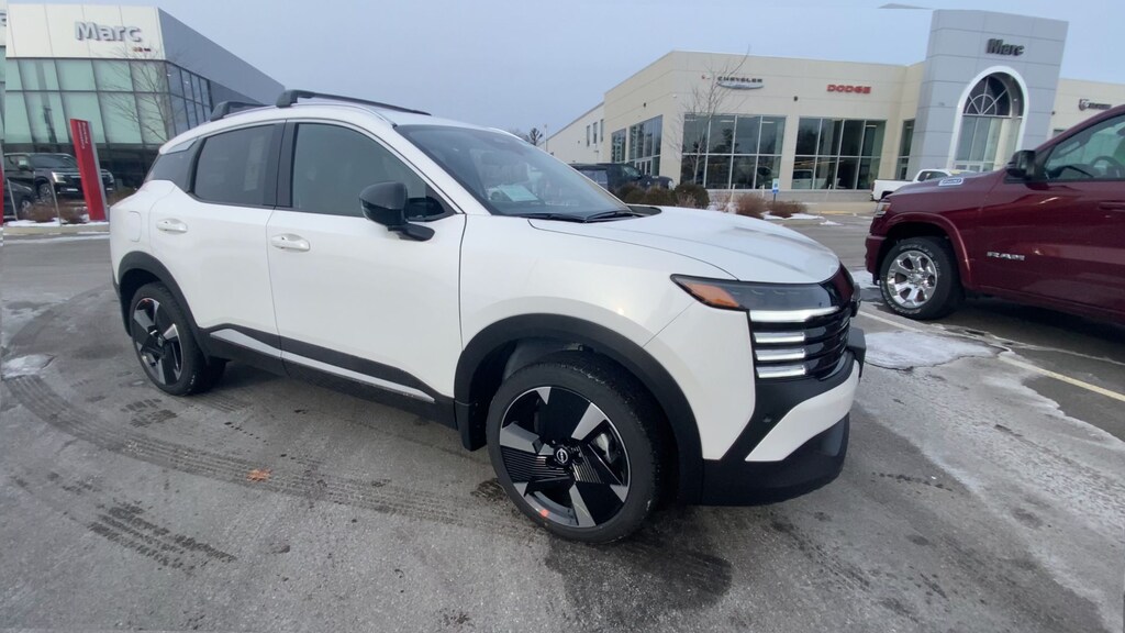 New 2026 Nissan Kicks SR SUV