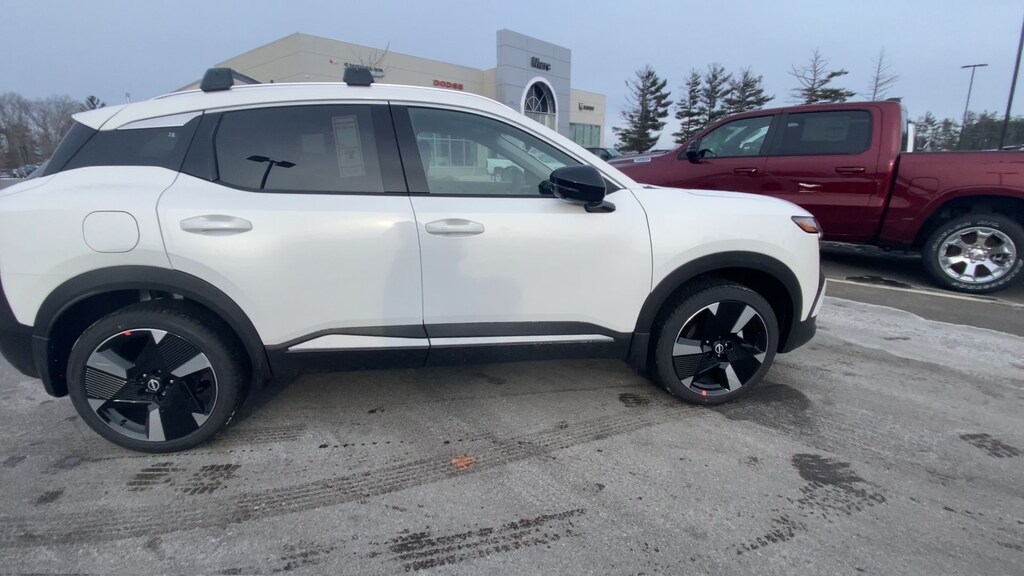 New 2026 Nissan Kicks SR SUV