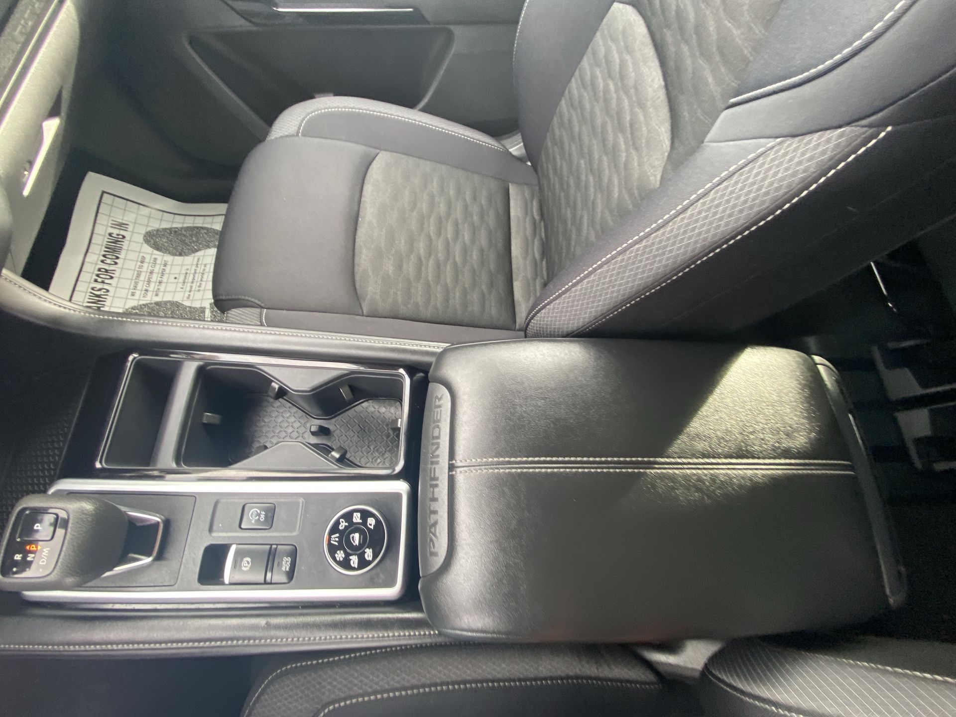 2024 Nissan Pathfinder SV - Photo 20