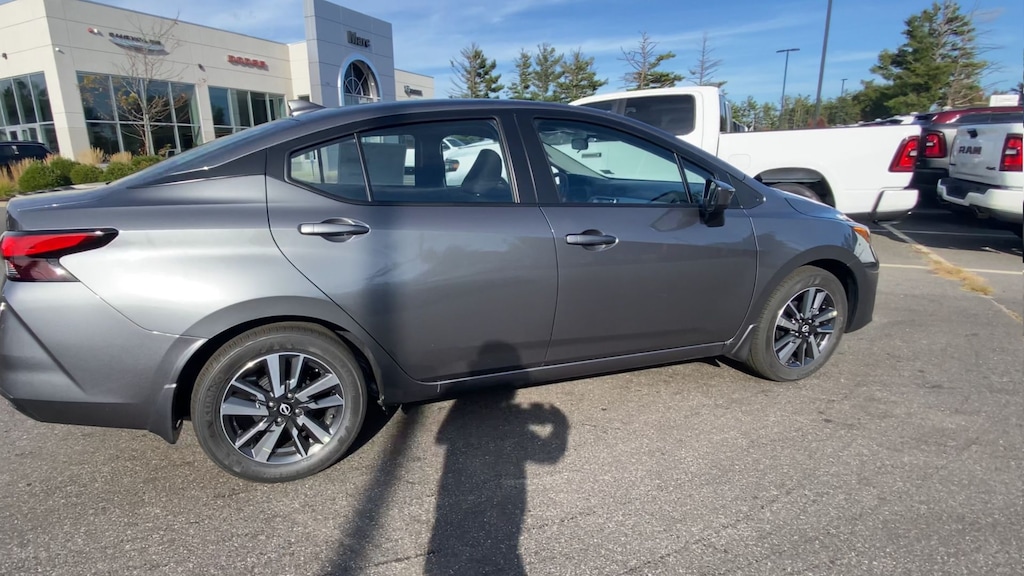 New 2025 Nissan Versa 1.6 SV Sedan