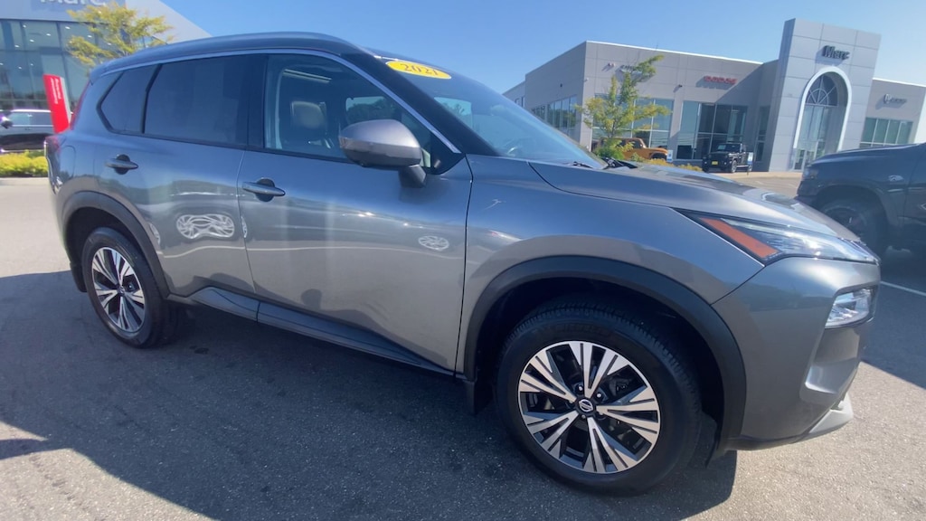 Used 2021 Nissan Rogue SV SUV