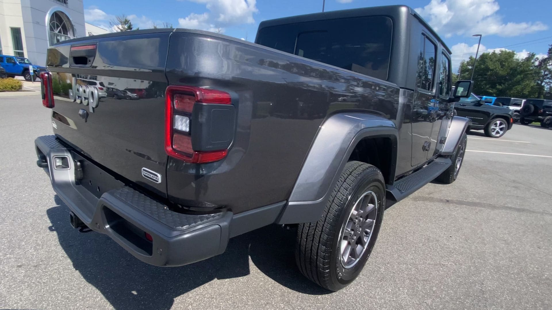 Used 2021 Jeep Gladiator Overland with VIN 1C6HJTFG4ML565188 for sale in Sanford, ME