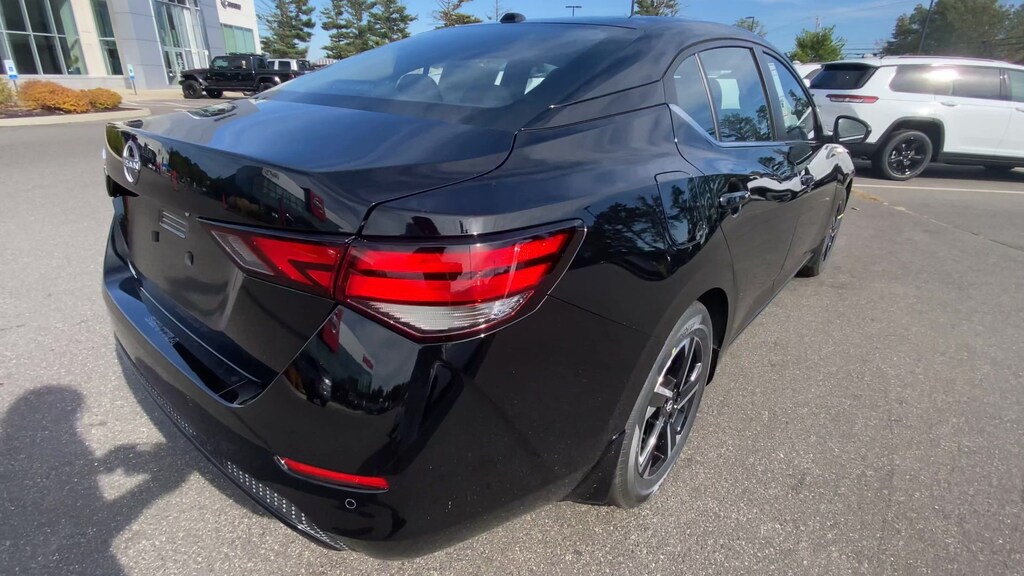 New 2025 Nissan Sentra SV Sedan