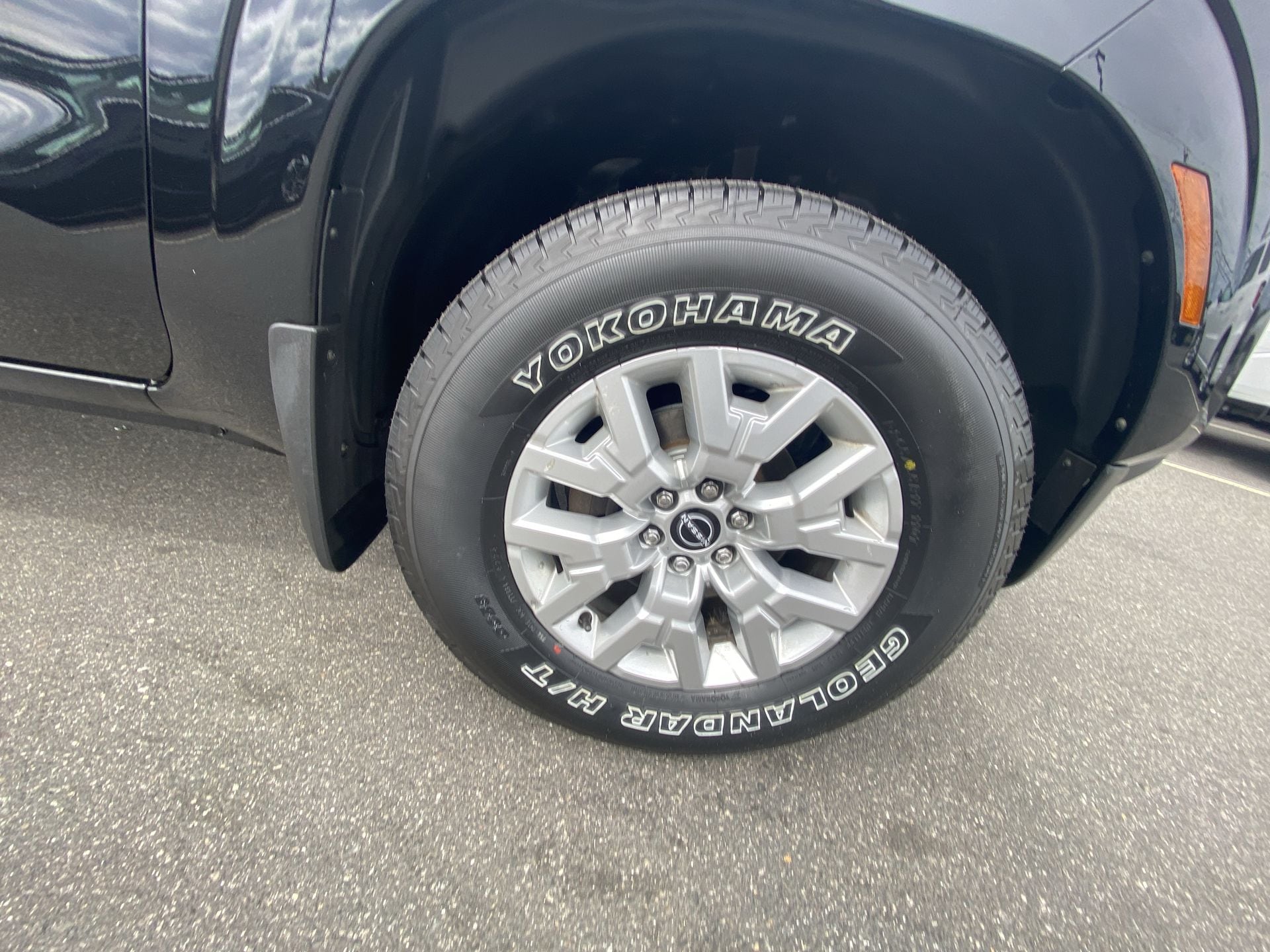 2023 Nissan Frontier SV - Photo 10