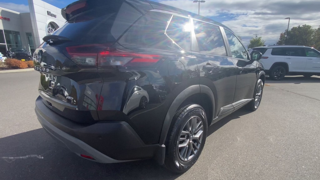 Used 2023 Nissan Rogue S SUV