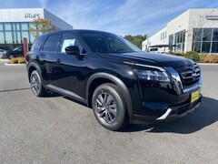 2025 Nissan Pathfinder S SUV