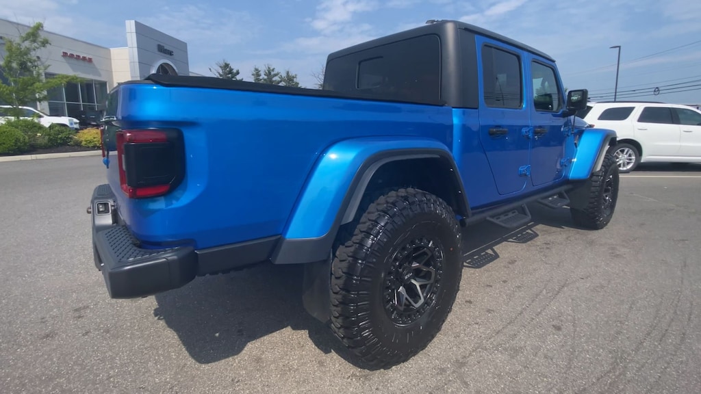 Used 2021 Jeep Gladiator Sport Truck Crew Cab