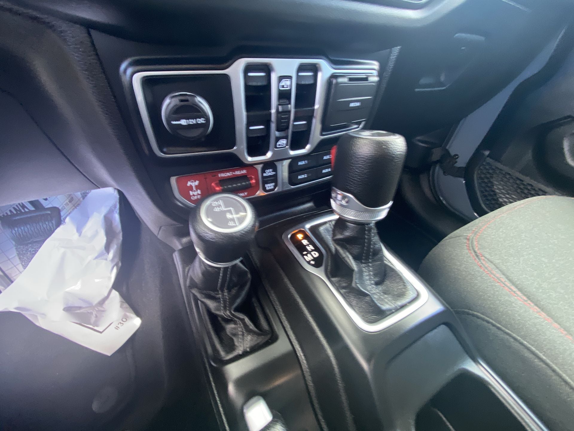 2025 Jeep Wrangler 4-Door Rubicon - Photo 19