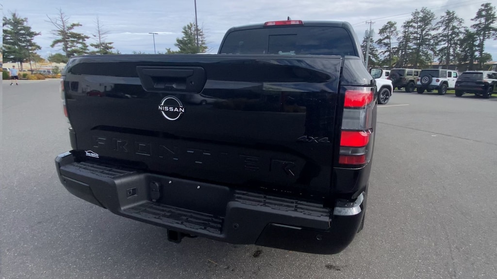 New 2026 Nissan Frontier SV Truck Crew Cab