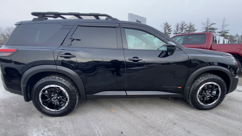 Used 2024 Nissan Pathfinder SUV