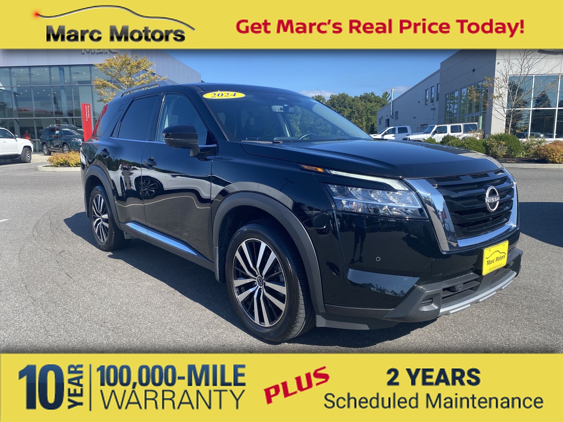 2024 Nissan Pathfinder Platinum's photo