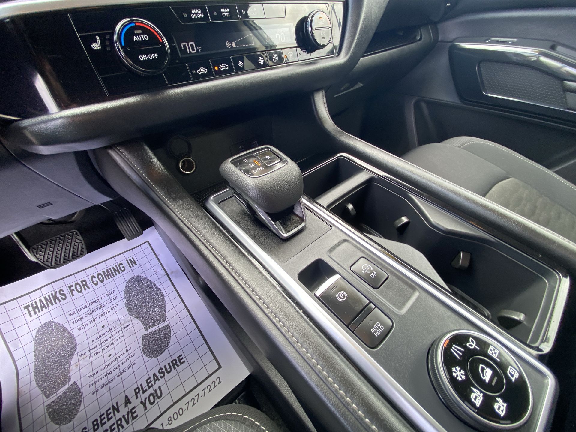 2025 Nissan Pathfinder SV - Photo 19