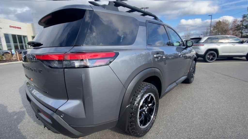 Used 2023 Nissan Pathfinder SUV