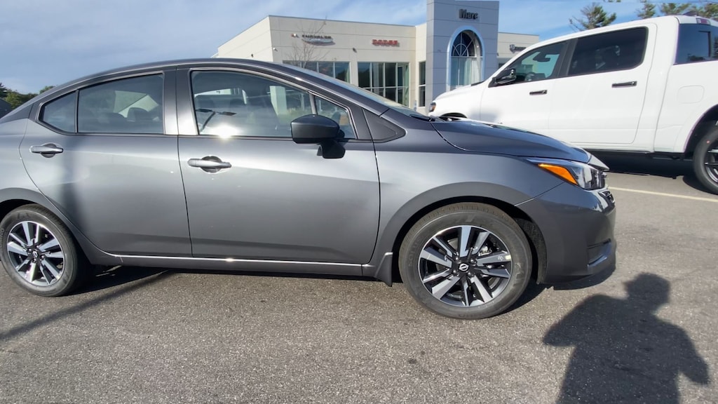 New 2025 Nissan Versa 1.6 SV Sedan