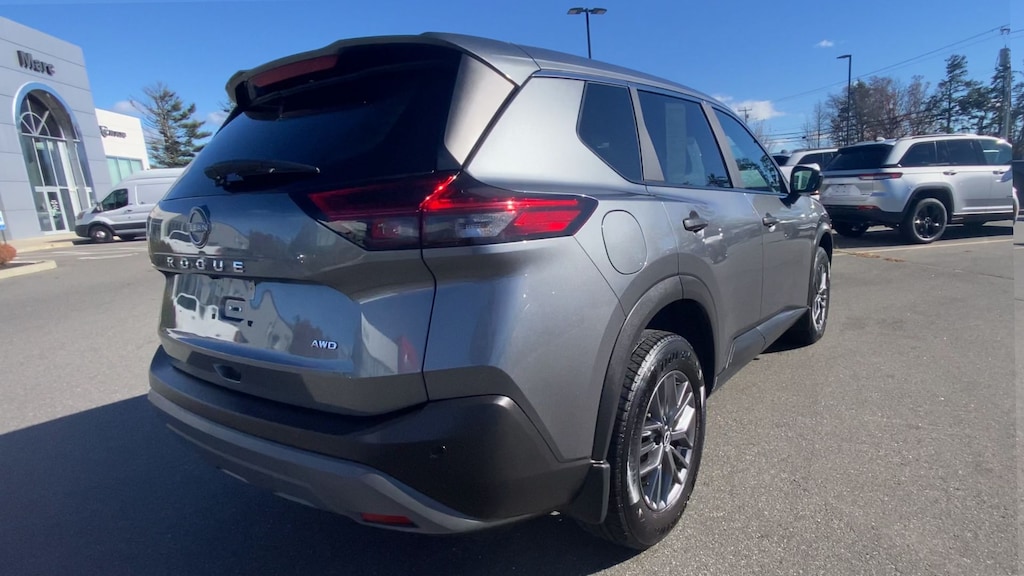 Used 2023 Nissan Rogue S SUV