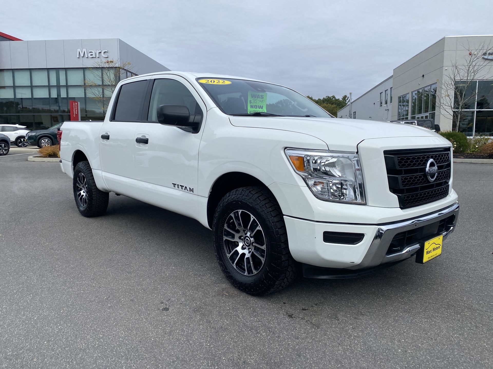2022 Nissan Titan Truck Crew Cab 