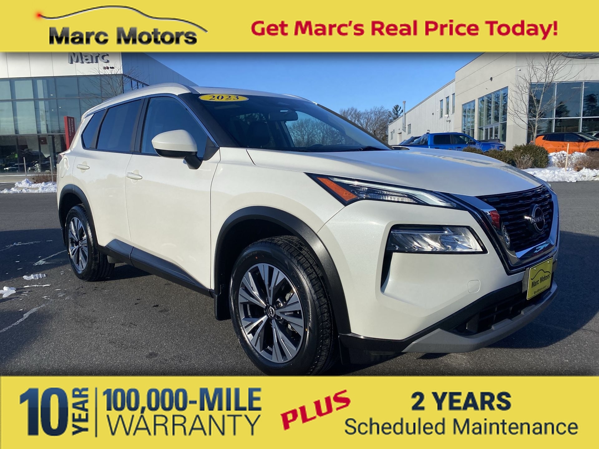 2023 Nissan Rogue SV's photo