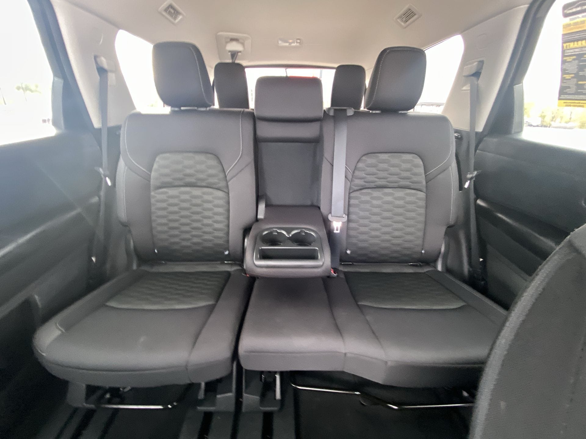 2024 Nissan Pathfinder SV - Photo 21
